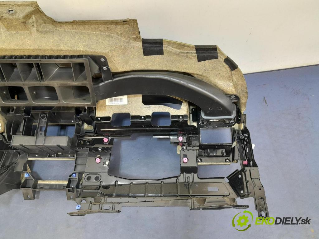 Opel Zafira 2006 kokpit,pristrojová doska