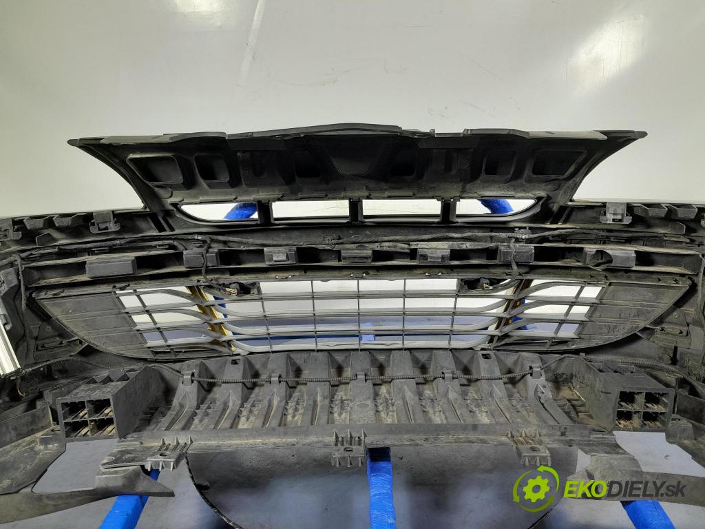 Renault Megane 2008 nárazník před 