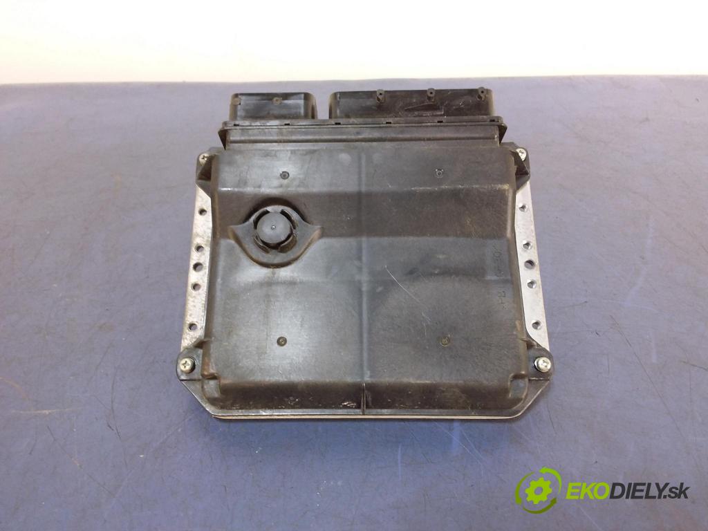 Toyota Verso 2011 riadiaca jednotka Motor: 89661-0F320