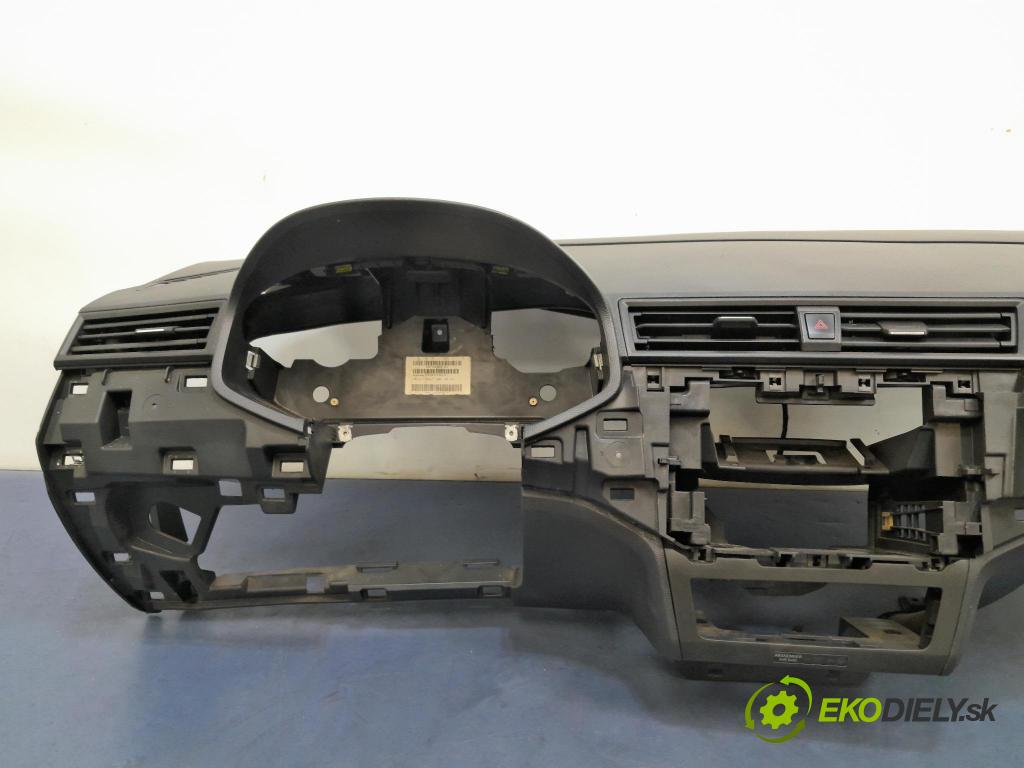 Seat Ibiza 2018 kokpit,pristrojová doska