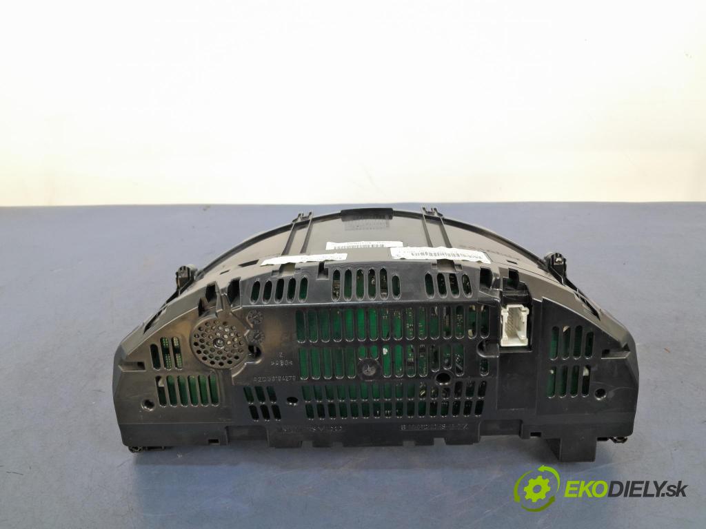 Mercedes C-klasa 2009 prístrojovka/ budíky A2049002202