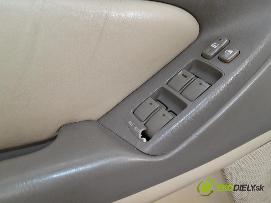 Lexus GS 1998 Čalounictví: dvere Predné ľavá