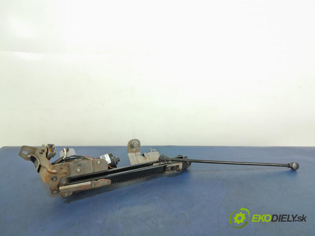 Chrysler Town and country 2008 Aktuátor: 04894596AA