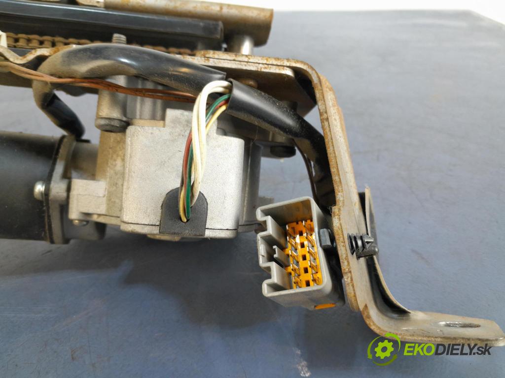 Chrysler Town and country 2008 Aktuátor: 04894596AA