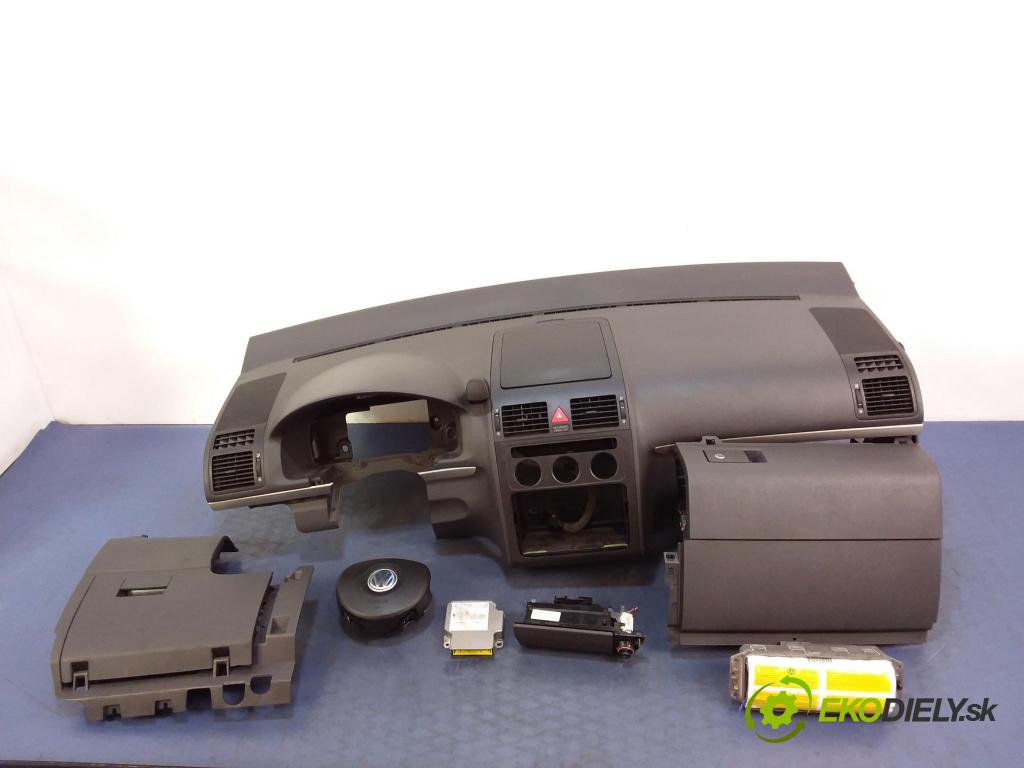 Vw Touran 2005 kokpit,pristrojová doska
