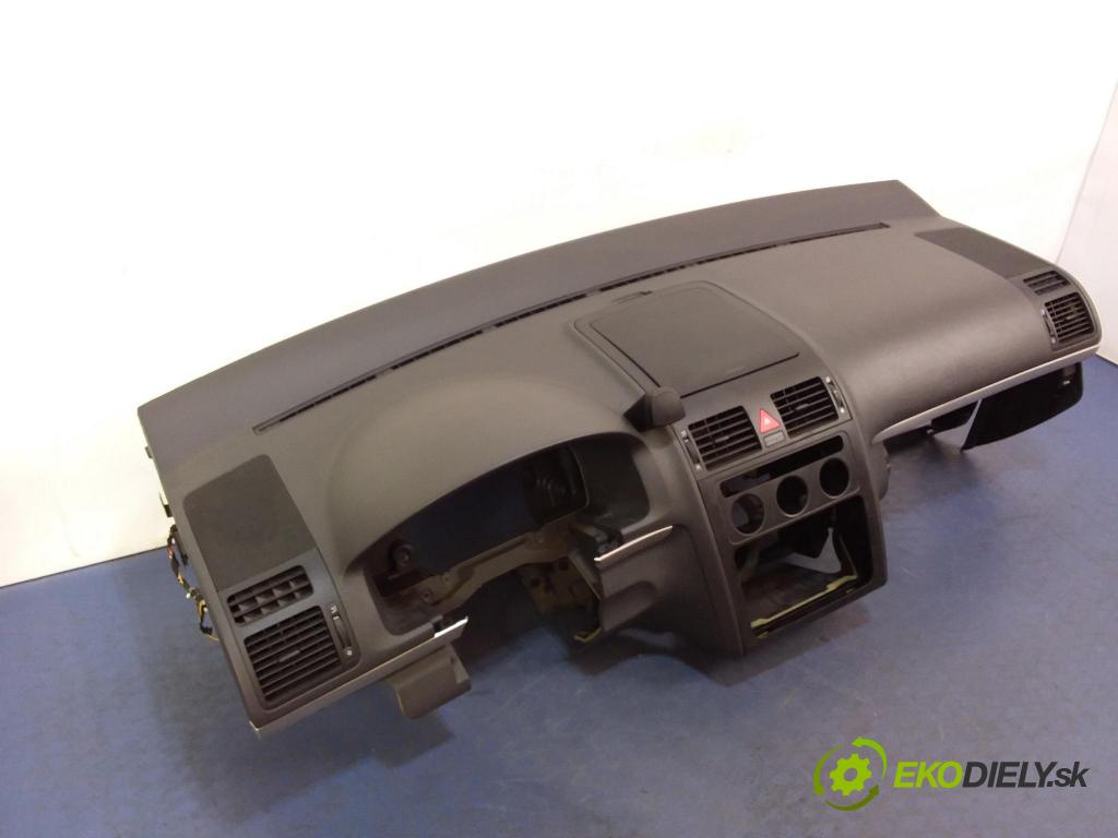 Vw Touran 2005 kokpit,pristrojová doska