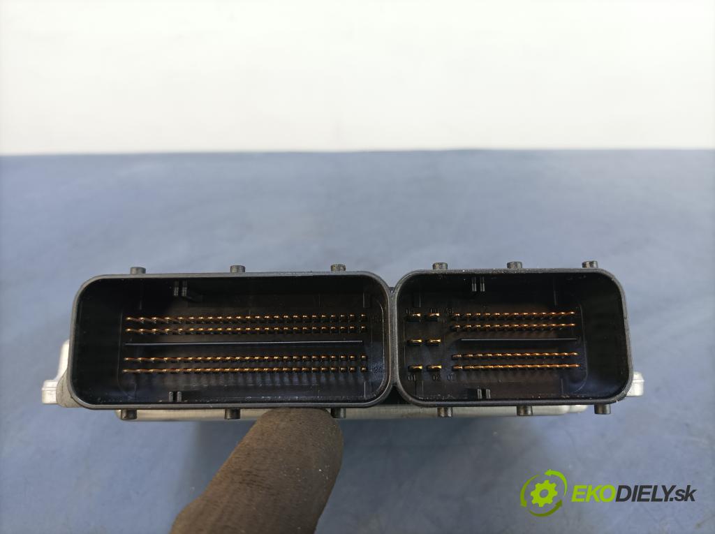 Bmw Seria 3 2007 riadiaca jednotka Motor: 7804547