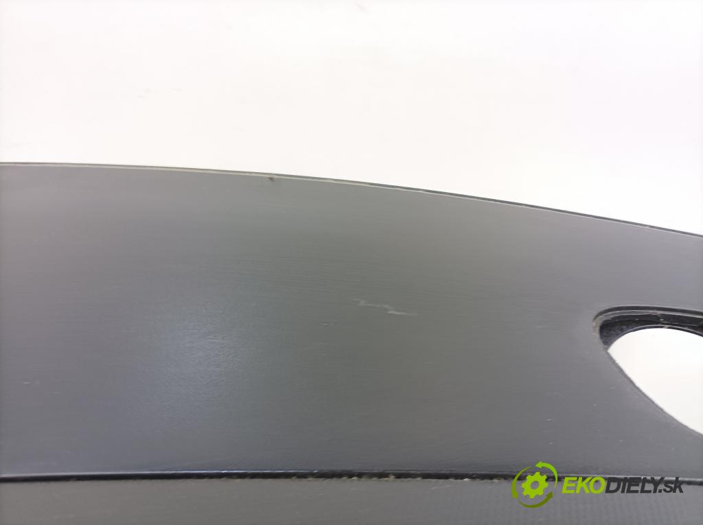 Peugeot 207 2011 kokpit,pristrojová doska