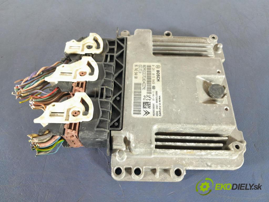 Peugeot 207 2011 riadiaca jednotka Motor: 9674254080