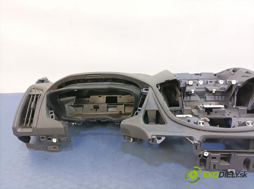 Ford Transit furgon 2019 kokpit,pristrojová doska