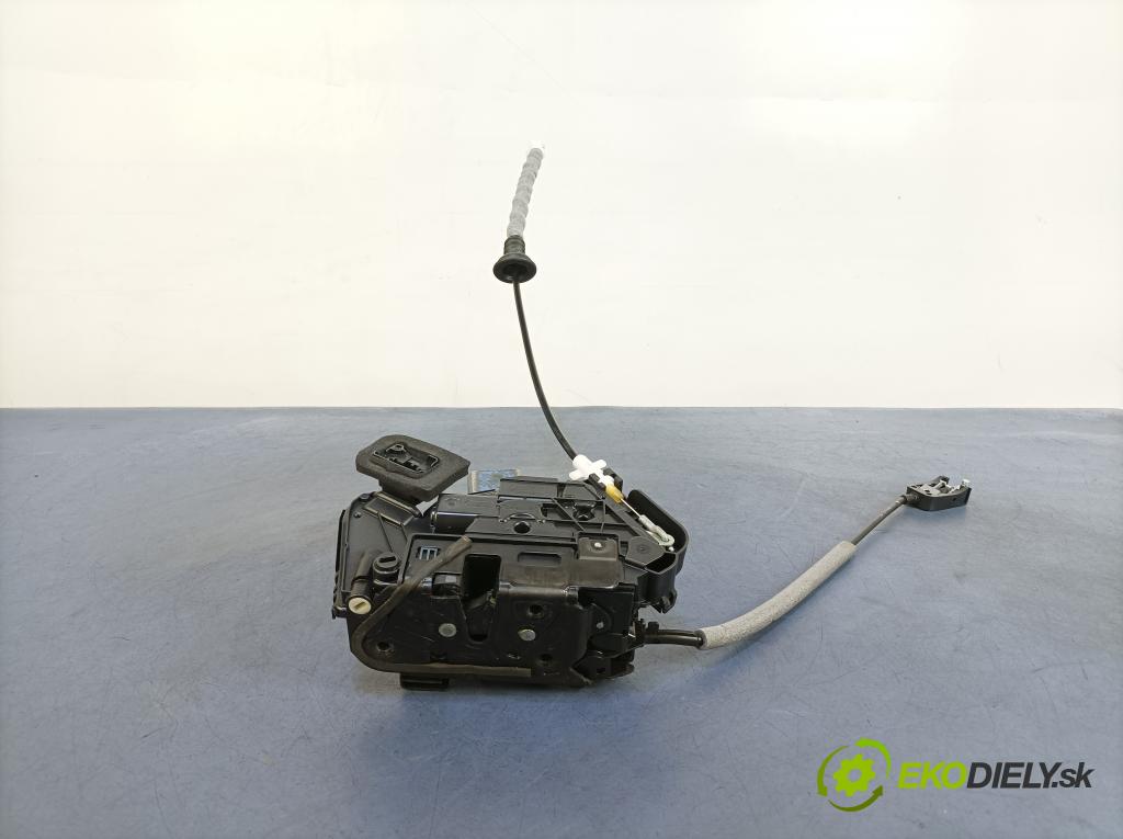 Skoda Octavia 2018 zámek dveře Zad: Levý: 5TA-839-015D