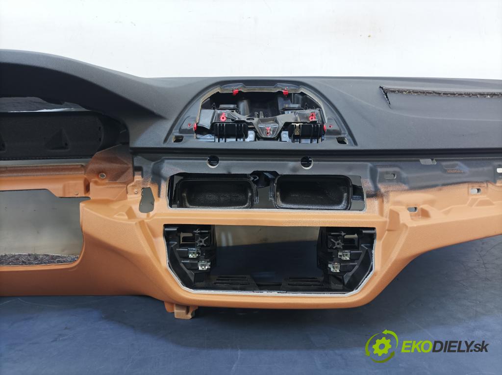 Bmw Seria 5 2020 kokpit,pristrojová doska