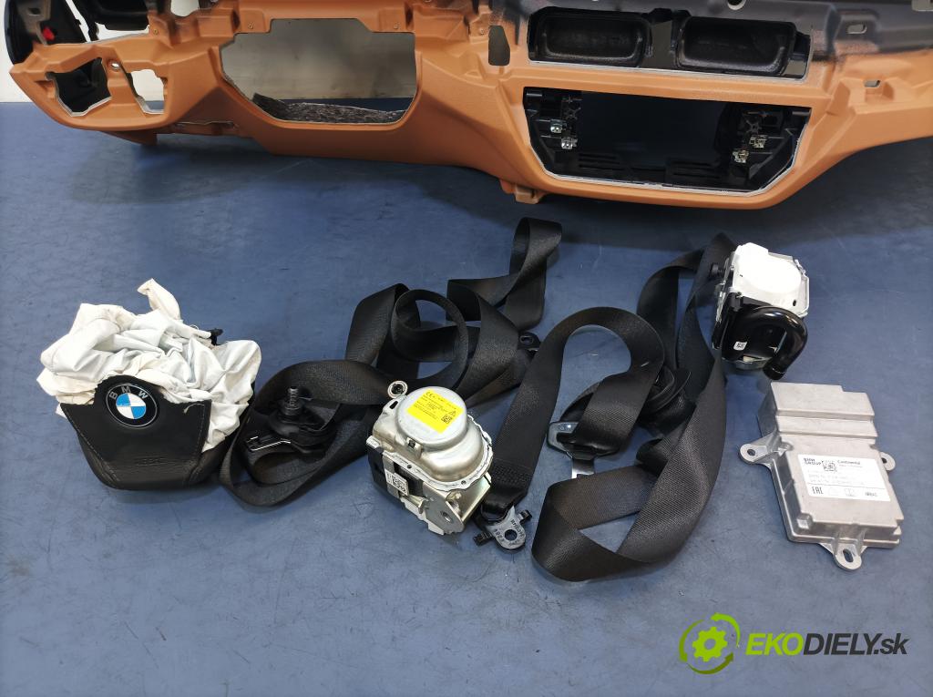 Bmw Seria 5 2020 kokpit,pristrojová doska