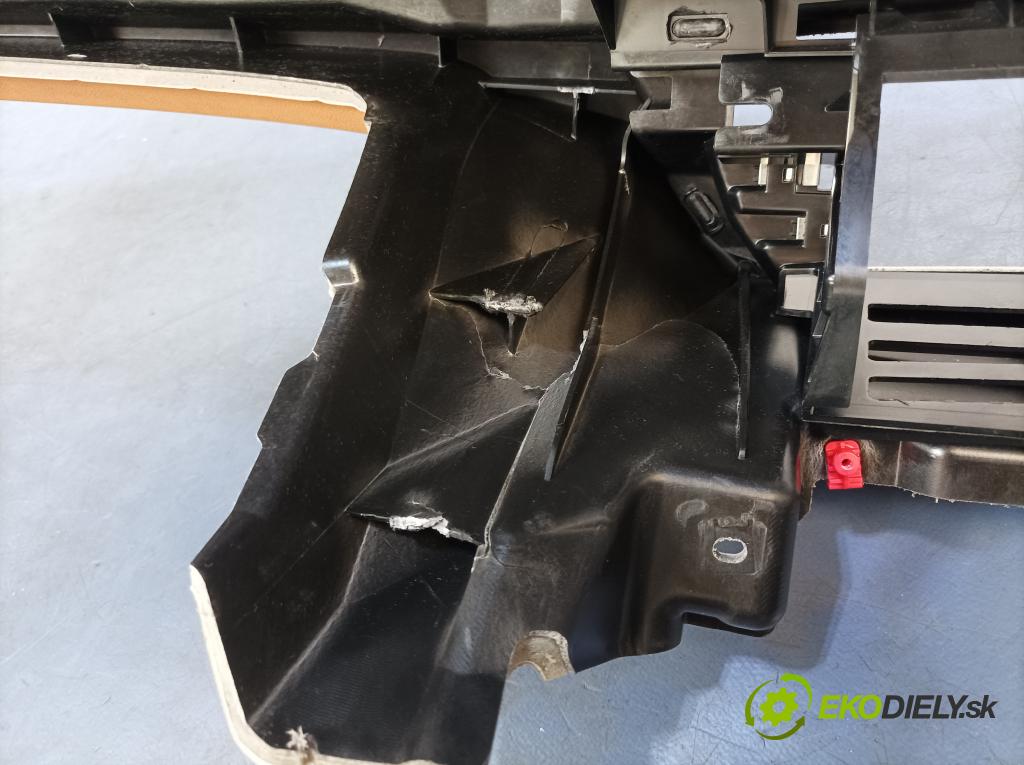 Bmw Seria 5 2020 kokpit,pristrojová doska 