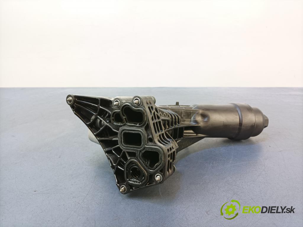Bmw Seria 5 2020 chladič oleja 8580417