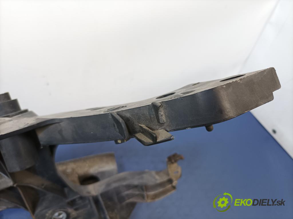 Renault Modus 2005 výztuha Čelní / stěna Přední 