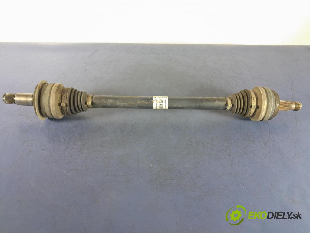 Mercedes C-klasa 2016 poloos Prava: zad A2053504019