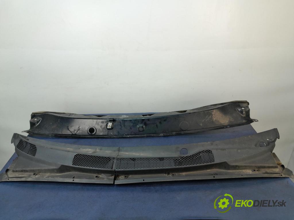 Toyota Yaris 2005 torpédo 55782-0D010
