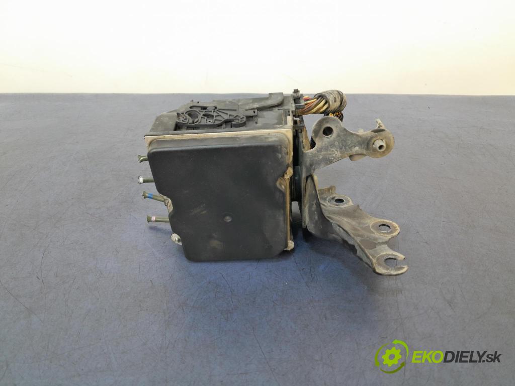 Toyota Avensis 2013 čerpadlo ABS x 44540-05140
