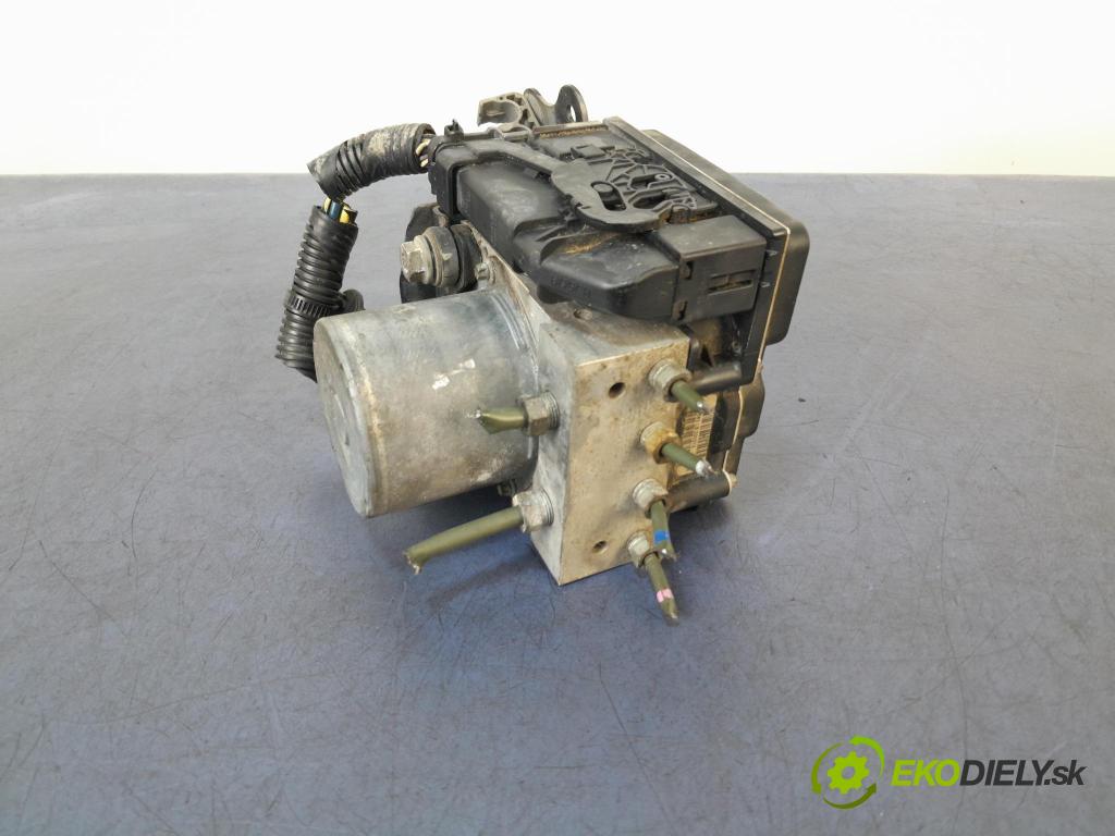 Toyota Avensis 2013 čerpadlo ABS x 44540-05140