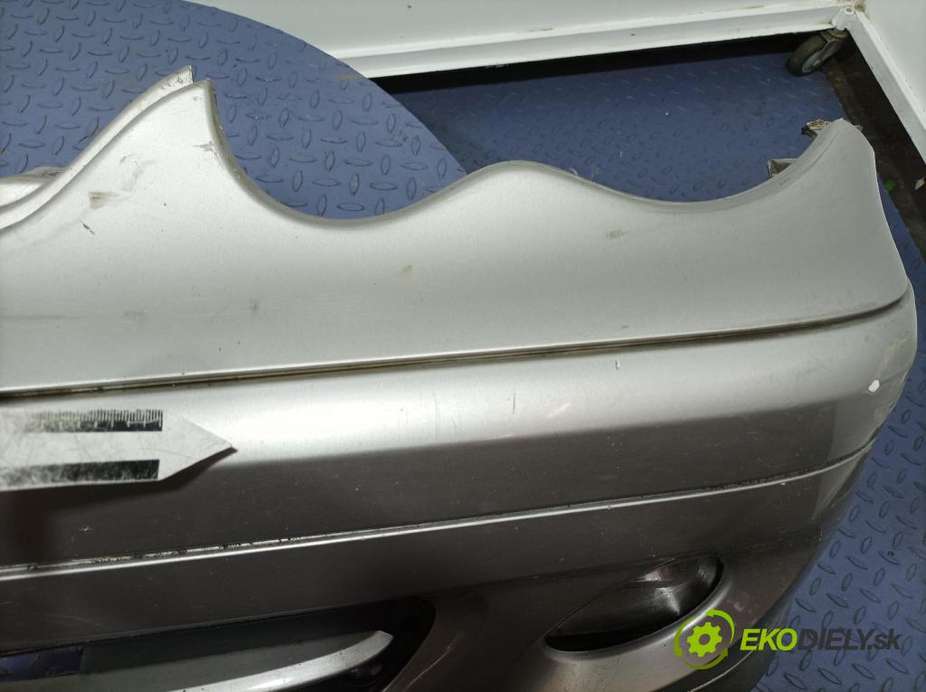 Mercedes C-klasa 2004 nárazník Predné