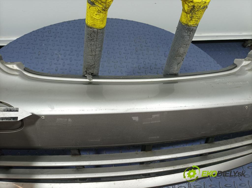 Mercedes C-klasa 2004 nárazník Predné