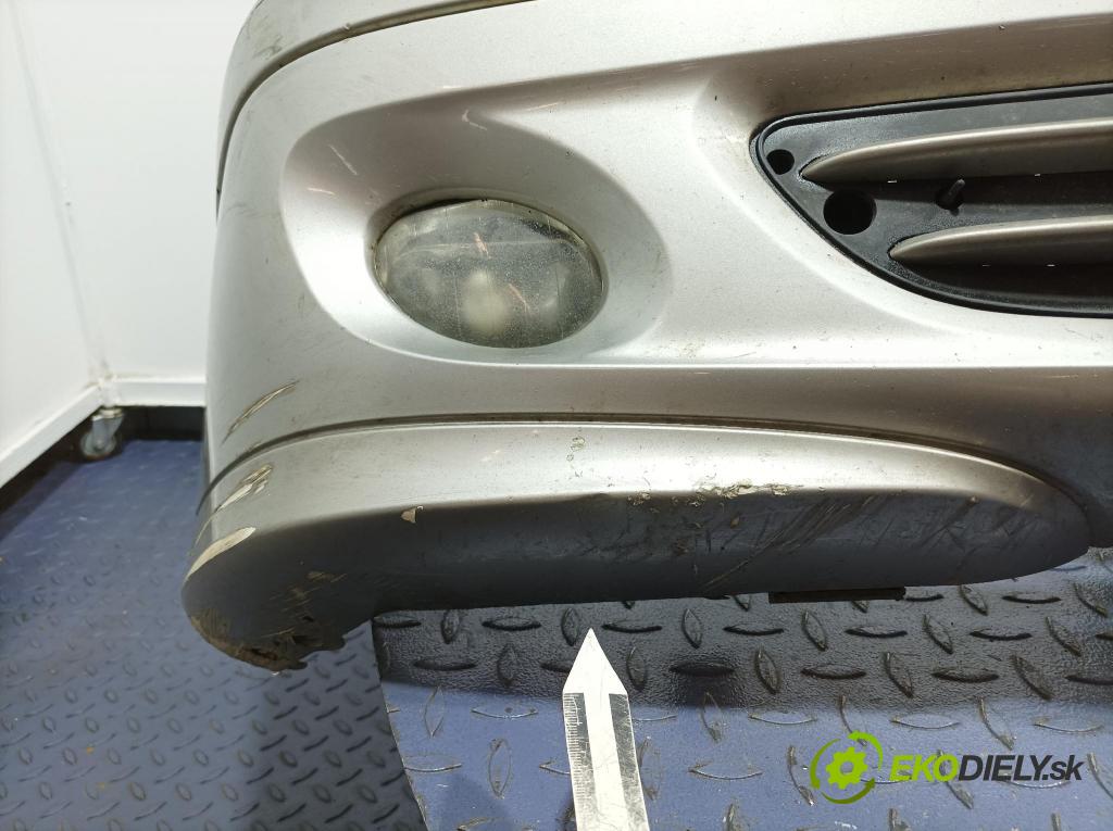 Mercedes C-klasa 2004 nárazník Predné