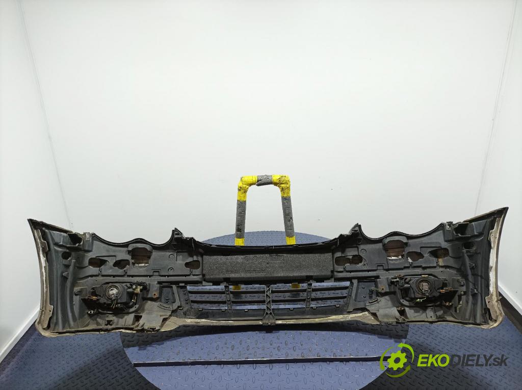 Mercedes C-klasa 2004 nárazník Predné