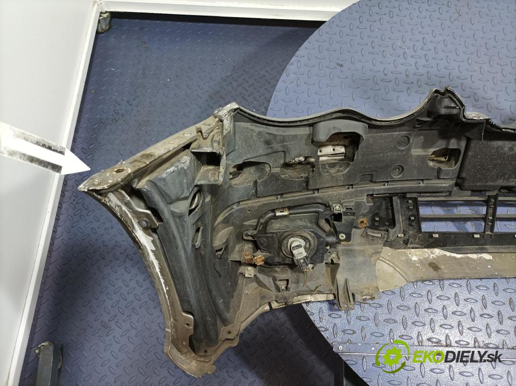 Mercedes C-klasa 2004 nárazník Predné