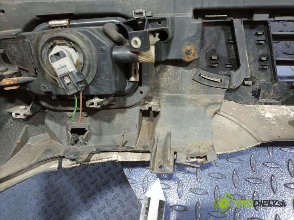 Mercedes C-klasa 2004 nárazník Predné 