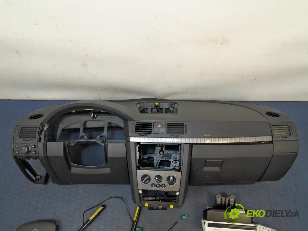 Opel Meriva 2007 kokpit,pristrojová doska