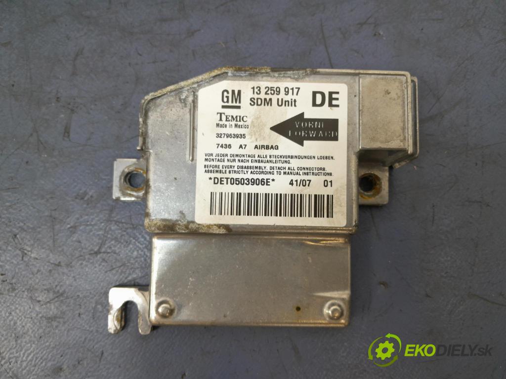 Opel Meriva 2007 kokpit,pristrojová doska 