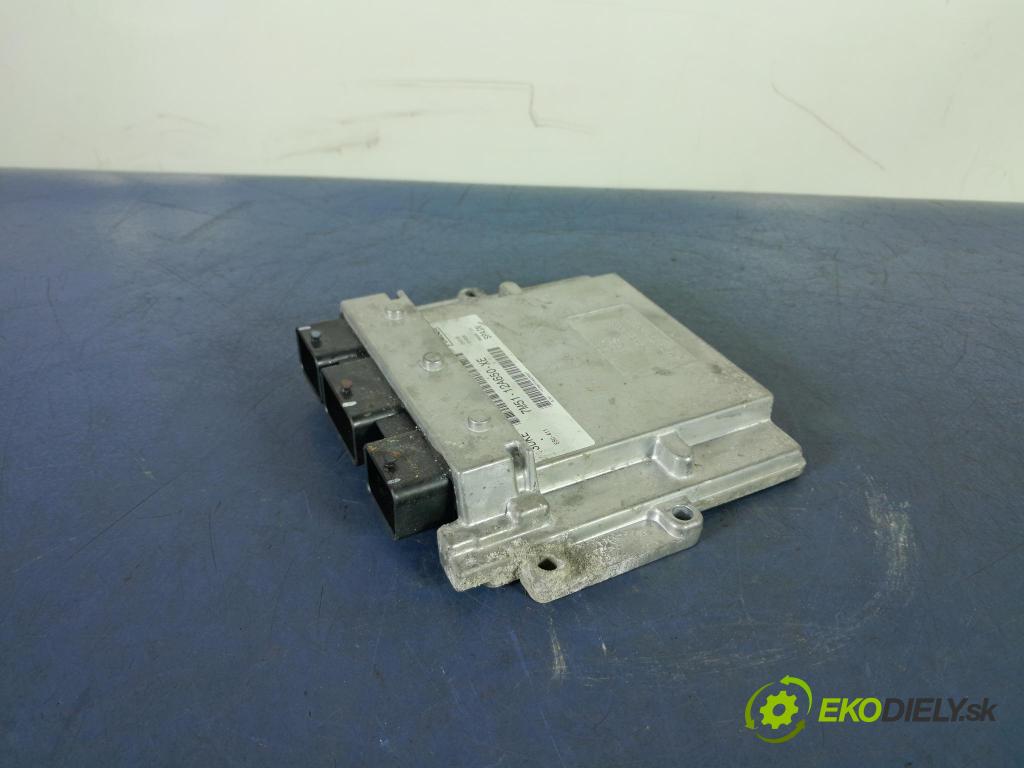 Ford C-max 2010 riadiaca jednotka Motor: 7M51-12A650-XE