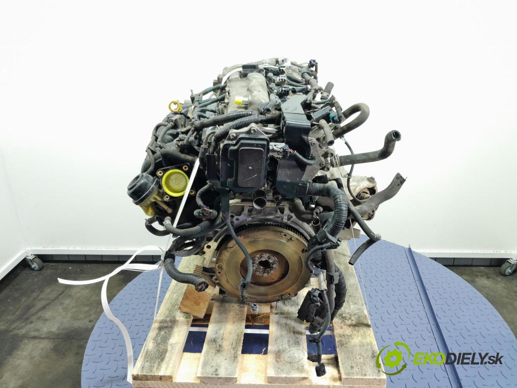 TOYOTA COROLLA E15 1.6 1ZR-FE, 1ZR-FAE manual Motor benz.