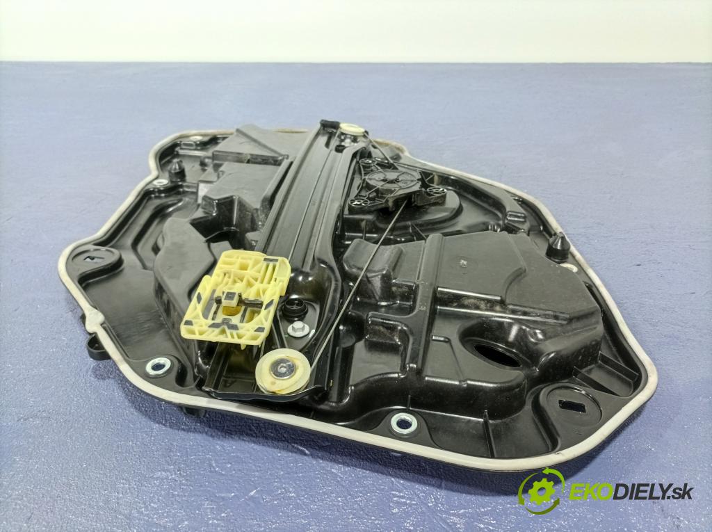 Bmw Seria 1 2020 mechanismus stahování Sklenka: Zad: v pravo: 229752