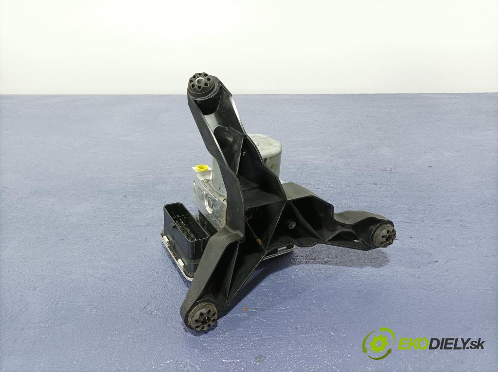 Bmw Seria 1 2020 čerpadlo ABS x 5A0A843