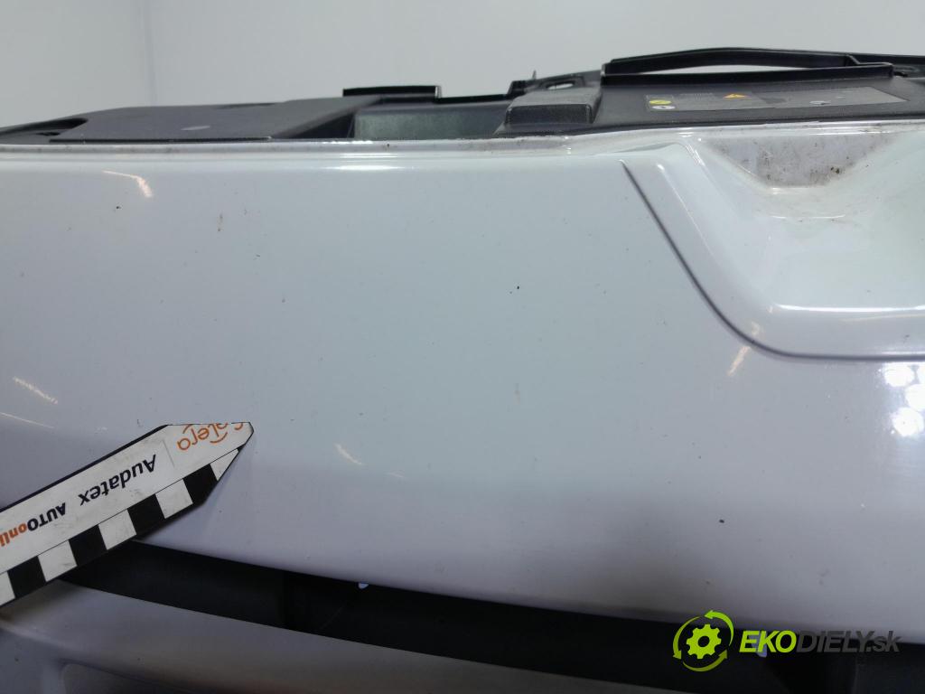Renault Megane 2010 nárazník před 01