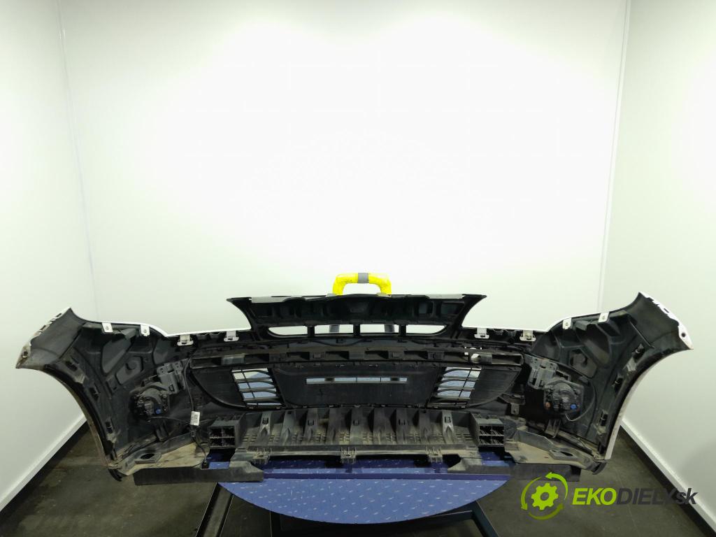 Renault Megane 2010 nárazník před 01