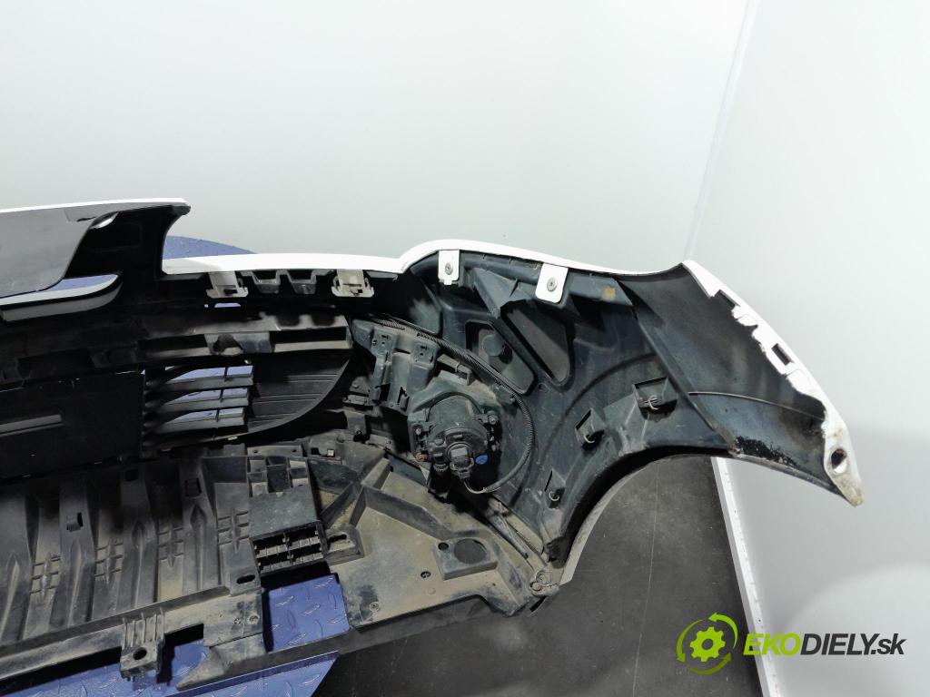 Renault Megane 2010 nárazník před 01