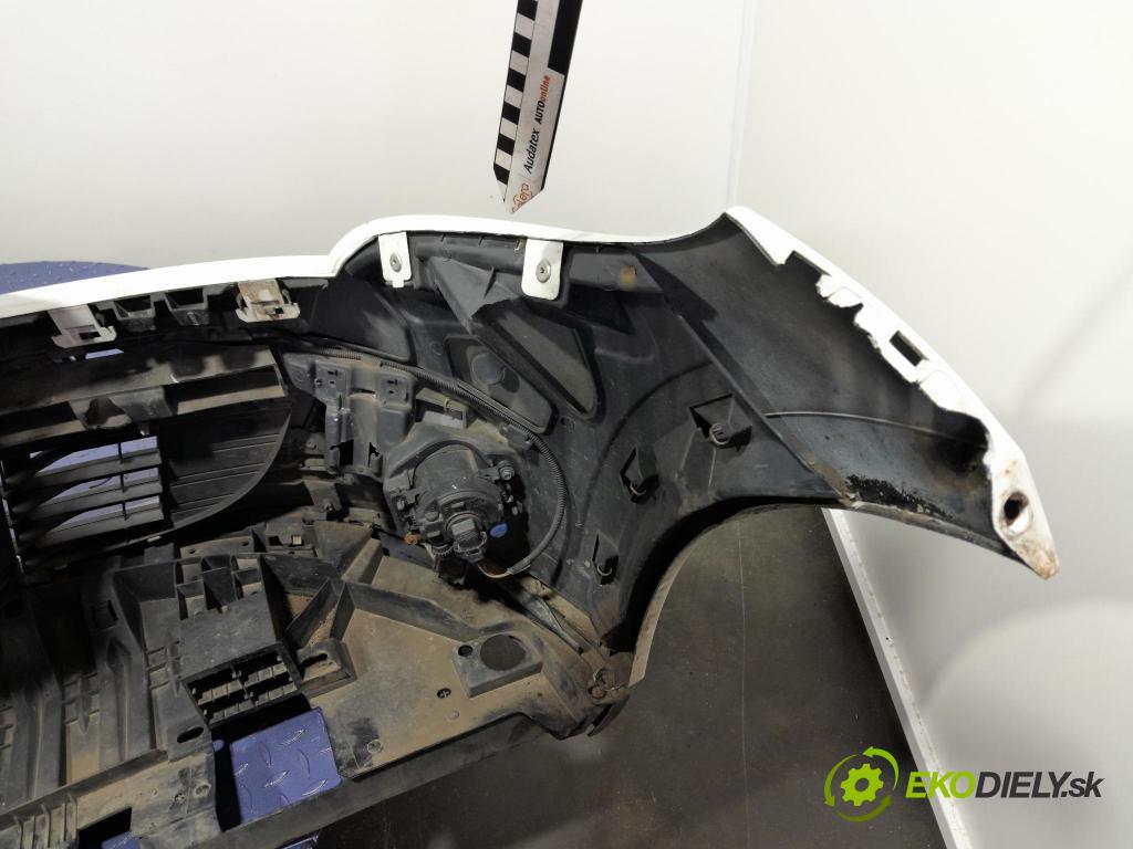 Renault Megane 2010 nárazník před 01