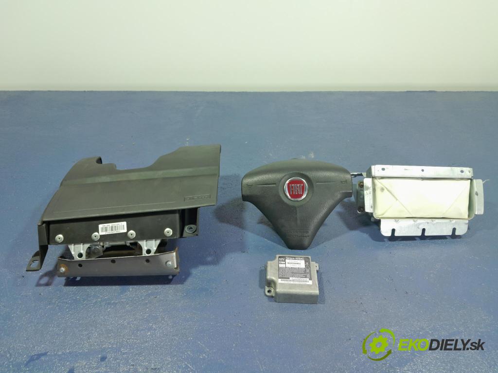 Fiat Croma 2008 kokpit,pristrojová doska 01