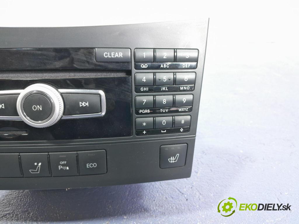Mercedes E-klasa 2012 Radio I Navigácia: A2129004514