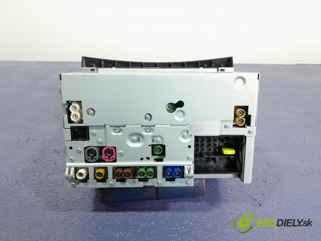 Mercedes E-klasa 2012 Radio I Navigácia: A2129004514