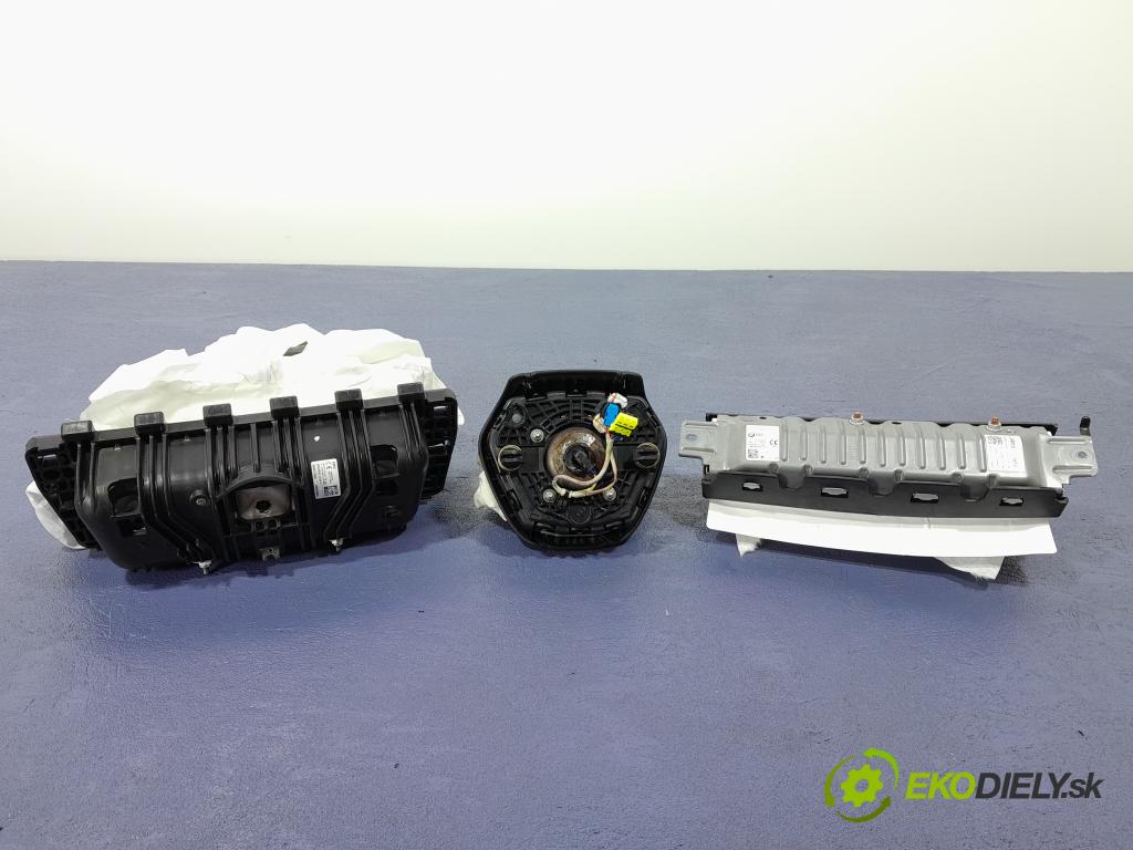 Bmw Seria 7 2015 kokpit,pristrojová doska 01