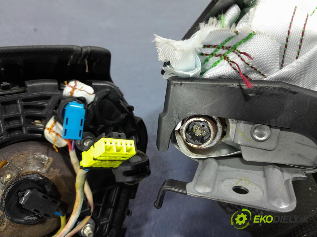 Bmw Seria 7 2015 kokpit,pristrojová doska 01