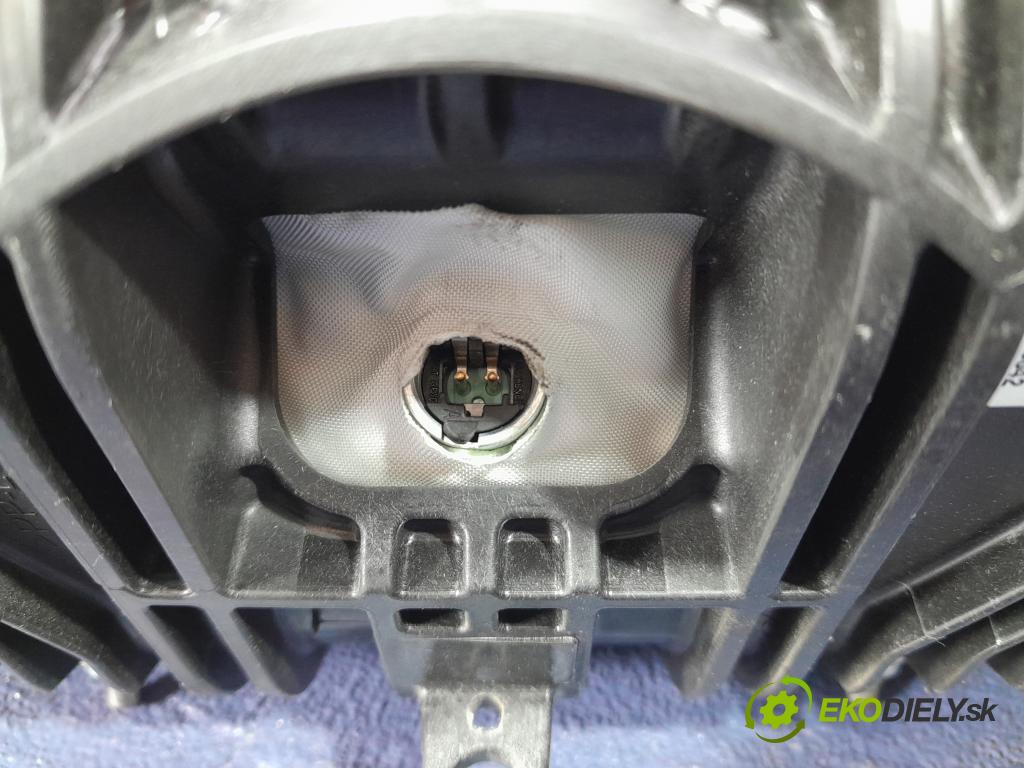Bmw Seria 7 2015 kokpit,pristrojová doska 01