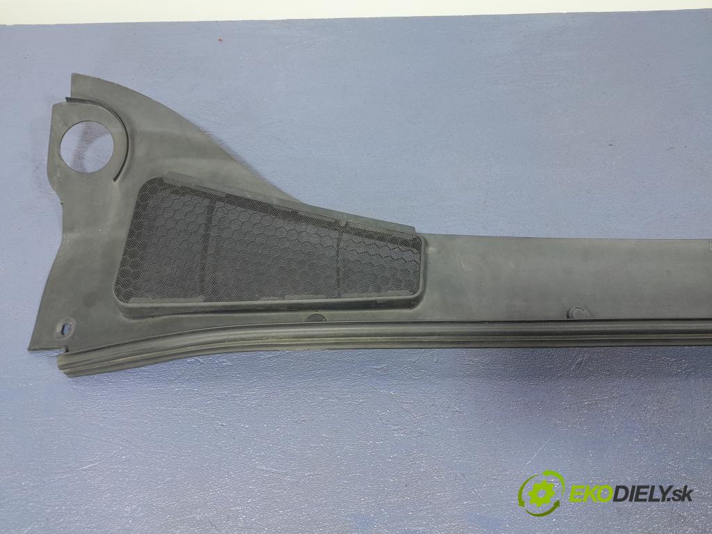 Ford Focus 2017 torpédo 01