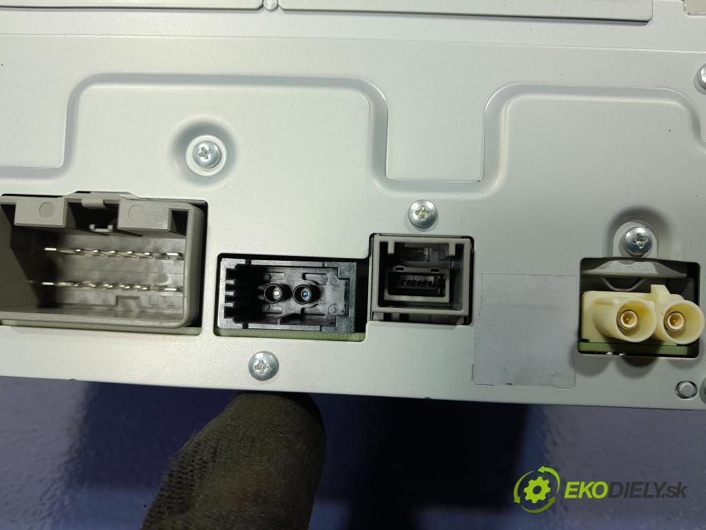Volvo V60 2011 Radio I Navigácia: 31357004