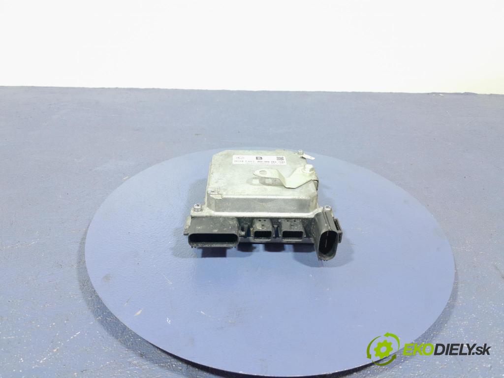 Subaru Xv 2017 riadiaca jednotka Motor: 34710FJ211