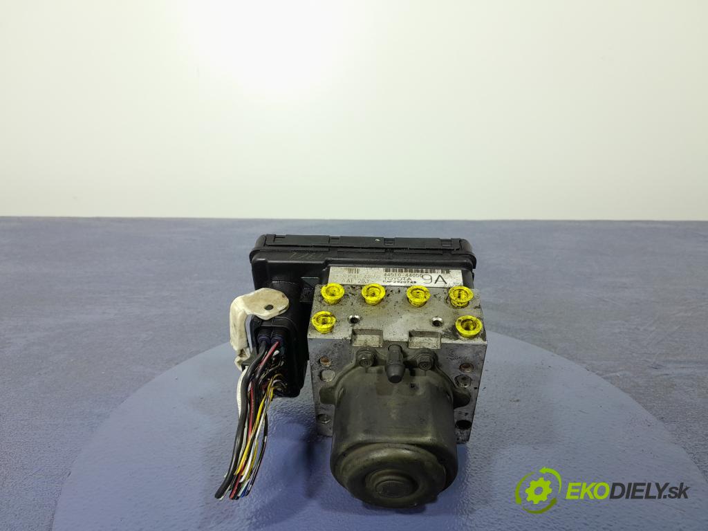 Toyota Avensis 2001 čerpadlo ABS x 44510-44050